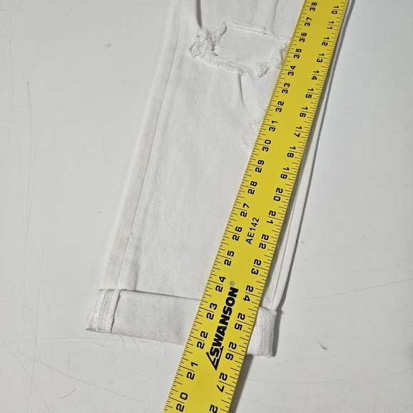 NWT Vervet Women's Emma Denim Distressed Frayed Mom Jeans White Size 26 B22 - Picture 9 of 10